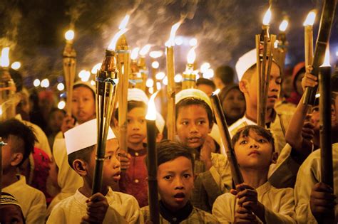 Tradisi Unik Menyambut Ramadan Di Berbagai Daerah Indonesia Telisik Id