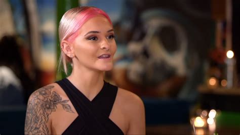 Who Is Amber From Naked Attraction Fans Obsess Over Hot Contestant