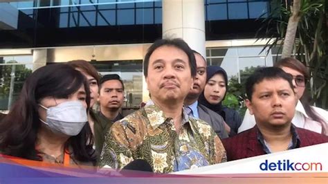 Roy Suryo Tersangka Ini Jejak Kasus Meme Stupa Yang Menjeratnya