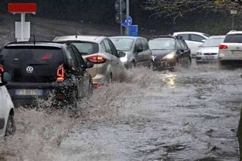 Allerta Meteo Gialla Per Domani Previsti Temporali Sul Lazio