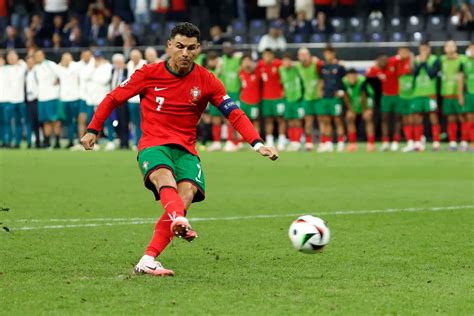 La Montaña Rusa De Emociones De Cristiano Ronaldo Tras Fallar Un Penal En Portugal Llanto