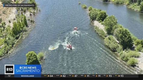 4 Rafters Rescued After Falling Into American River Youtube