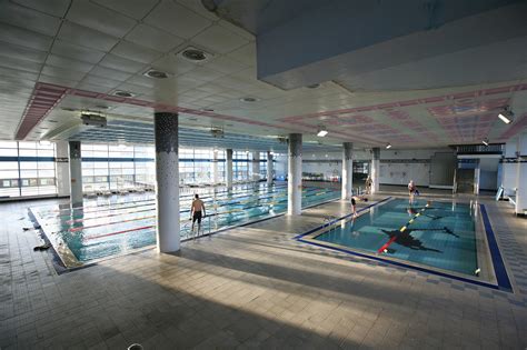 Schwimmen Hallenbad Schwimmbad Kostenloses Foto Auf Pixabay Pixabay