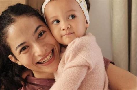 10 Foto Surinala Anak Putri Marino Dan Chicco Jerikho Yang Menggemaskan