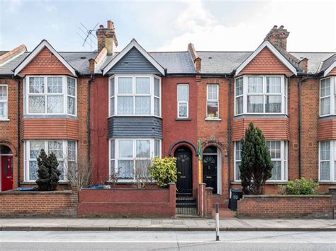 3 Bed Terraced House For Sale In High Street Colliers Wood Colliers