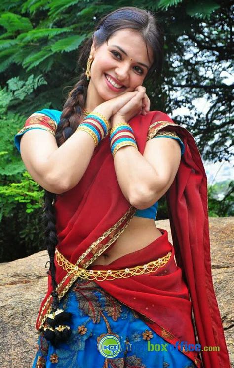 Saloni Hot Actress Navel Show Photos In Saree Bollywood Actress Photos