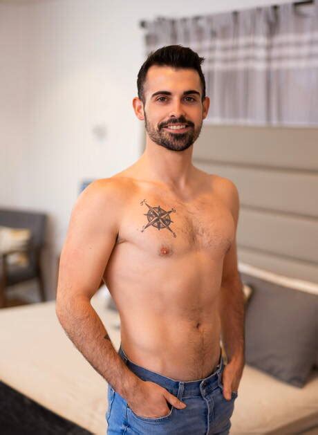 Husky Guy Devy And Beefy Dax In Hot Homosexual Scene