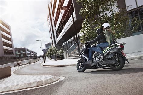 Kawasaki J125. A new scooter in the Kawasaki lineup | DriveMag Riders