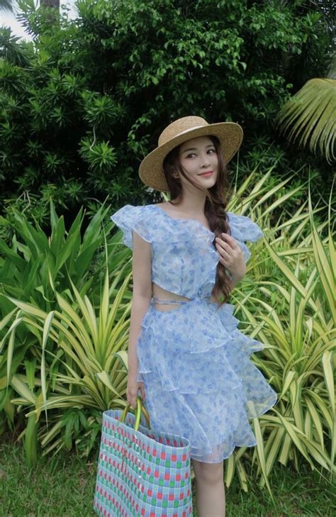 Hot Girl U S H U G Ng M T H C Sinh B N H N H V I Di N Vi N C I V