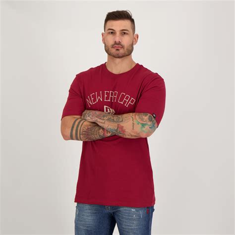 Camiseta New Era Cap Classic Vermelho Escuro FutFanatics