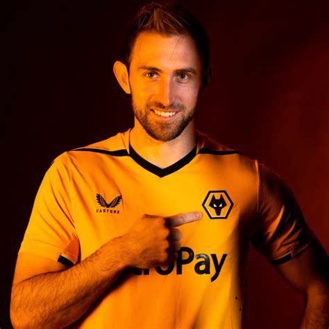 Wolves Sign Defender Craig Dawson From West Ham Footballtalk Org