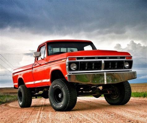 Pin By Hector Lopez On Kicking It Old School Trucks Ford Pickup