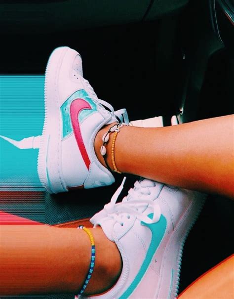 𝕡𝕚𝕟𝕥𝕖𝕣𝕖𝕤𝕥 𝔾𝕖𝕠𝕣𝕘𝕚𝕒 𝕍𝕚𝕥𝕥𝕚 Cute Nike Shoes Nike Air Shoes Nike Shoes