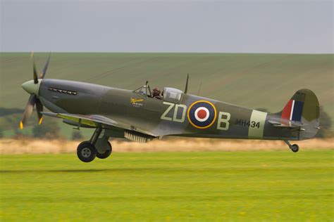 RAF Vickers Supermarine 361 Spitfire LF IXc MH434 G ASJV Flickr