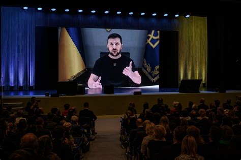 Zelenski De Presidente En Apuros A Líder De La Resistencia Ucraniana