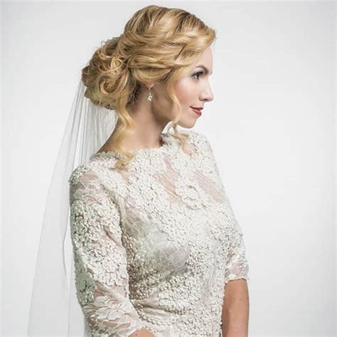 16 Bridal Side Hair Annmarietoran