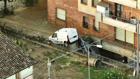 Alluvione Nelle Marche Sommersa Pianello Di Ostra Immagini Aeree