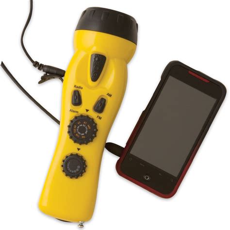 4-in-1 Dynamo Emergency Radio Flashlight - BUDK.com