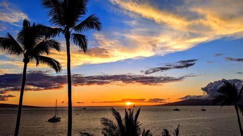 Sunset At The Ka Anapali Beach Hotel A Couple Weeks Ago R Maui