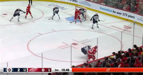 100 NHL Punkte Moritz Seider Von Den Detroit Red Wings Erreicht Bestmarke