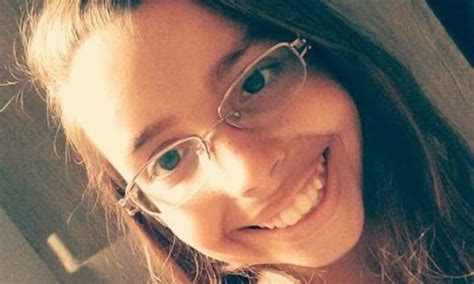 Menina Morre Ao Cair E Bater A Cabe A Durante Desafio Da Rasteira O