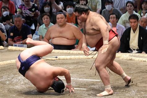 写真：【名古屋場所】元大関の高安が無傷の5連勝 「つまらない相撲だけは取りたくない」と気合 東スポweb