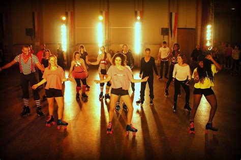 Roller Skate Dance Group | Scarlett Entertainment