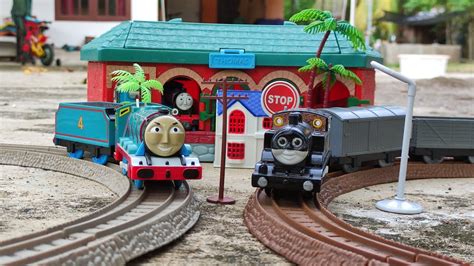 Mencari Dan Merakit Mainan Kereta Api Thomas And Friends Gordon Kereta