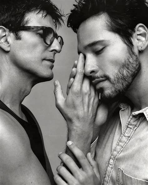 Reynaldo Gianecchini lembra da própria criação para compor personagem gay no teatro Famosos
