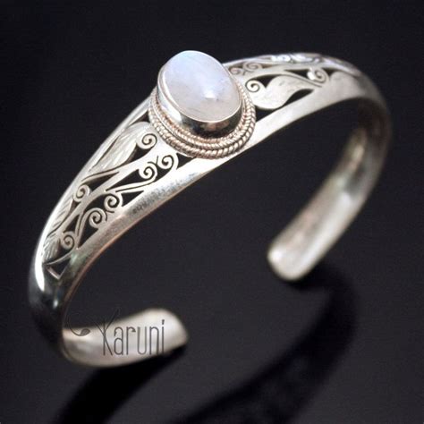 Bijoux Ethniques Népal Bracelet en Argent Pierre de Lune Newar