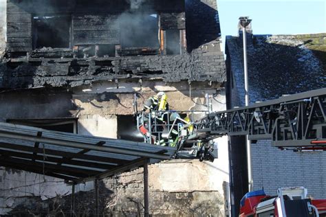 Nach Brand In L Tz Mindestens Ein Haus Muss Abgerissen Werden Kreis