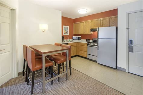 Indianapolis Airport Hotel Photos | Residence Inn Indianapolis Airport