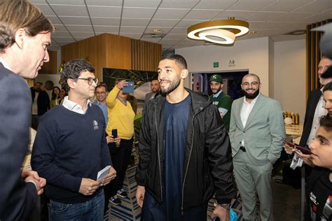 De Eerste Iftar In Een Belgisch Voetbalstadion Kaa Gent Website