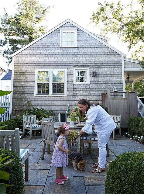 Tour The Cozy Nantucket Home Of Designer Elizabeth Bauer Nantucket