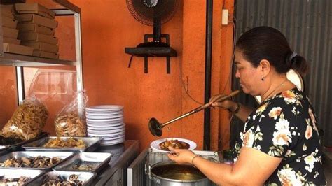 Mampir Ke Warung Siobak Favorit Singaraja Tempat Makan Siang Enak Dan