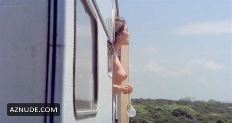 Le Buone Notizie Nude Scenes Aznude