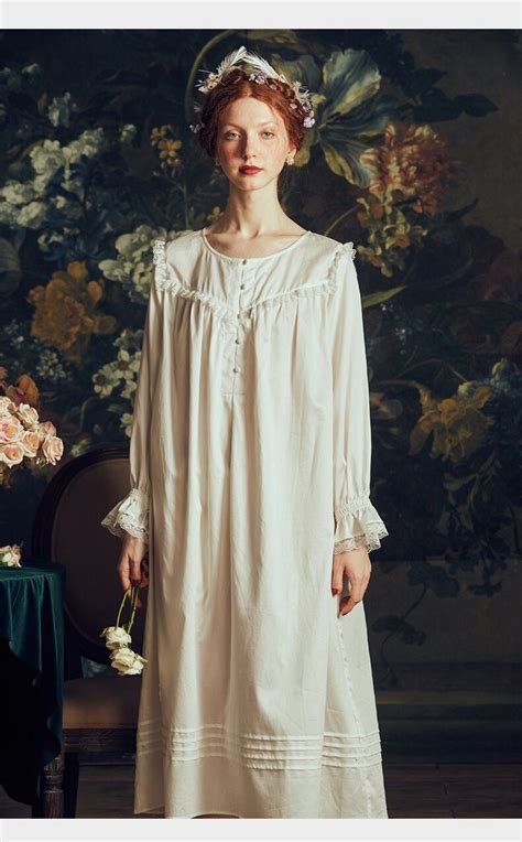 1900s Vintage Luxurious White Vintage Victorian Dress Retro Elegant