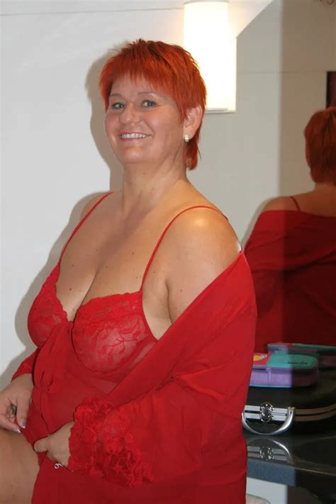 Posing In Red Part Nude Pics XHamster