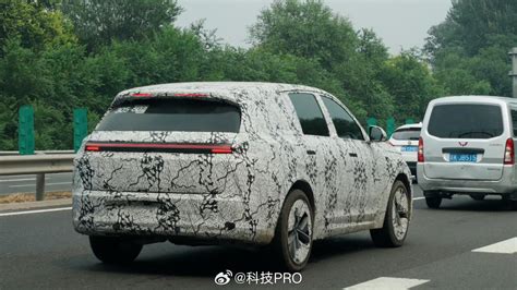 Spy photos of the New Li Auto L6 spotted during tests : r/liautoinvestors