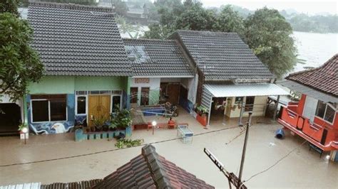 Berita Foto Banjir Semarang Stasiun Tawang Tergenang Air Hingga