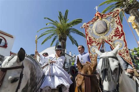 La Hermandad Matriz De El Roc O De Almonte Inicia El Camino Hacia La Aldea