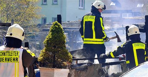 Gartenlaube Geht In Flammen Auf Nw De