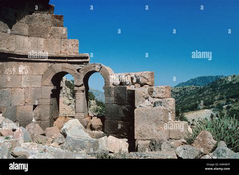 Byzantine ruins hi-res stock photography and images - Alamy