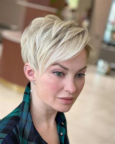 44 Flattering Hairstyles With Side Bangs For Every Face Shape Length