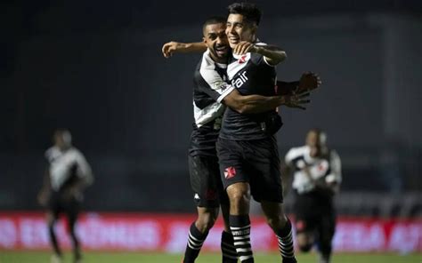 Bastidores de Vasco x Corinthians tem golaços e festa da torcida para