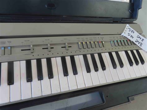 Yamaha Portasound Pc 100 Keyboard With Case