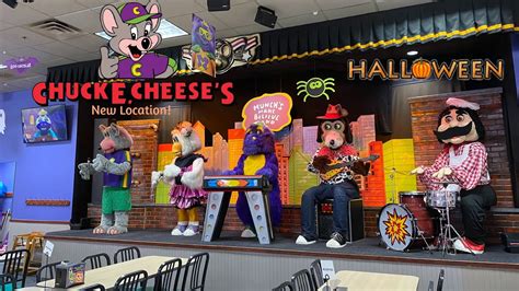 We Found One Of The Few Chuck E Cheese S With Munch S Make Believe