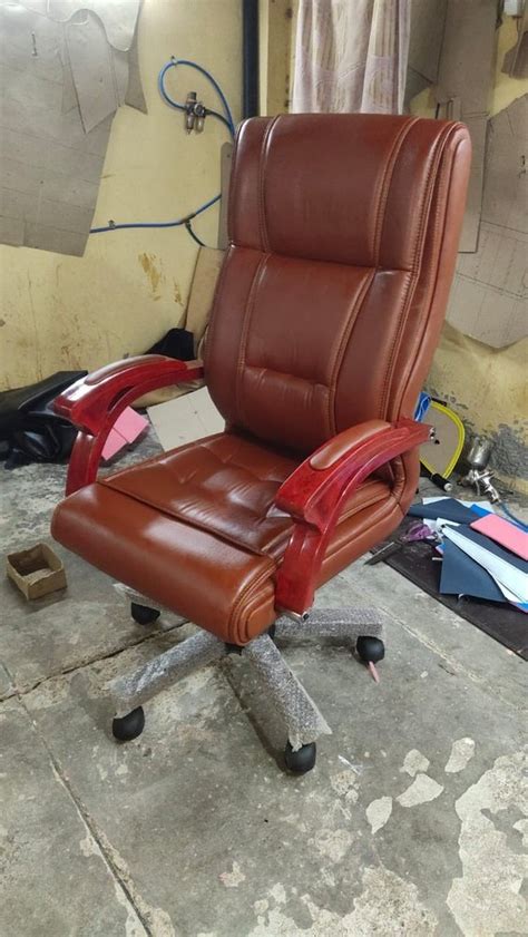 Leatherette High Back Boss Chair Fixed Arm At Rs In New Delhi