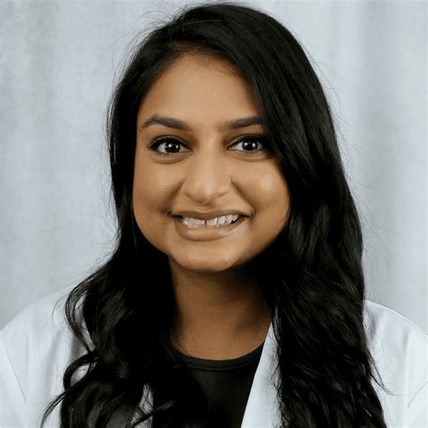 Dr Khushbu Mehta HealthLinc Eye Doctor In East Chicago