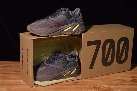 X Yeezy Boost 700 Mauve Atelier Yuwa Ciao Jp